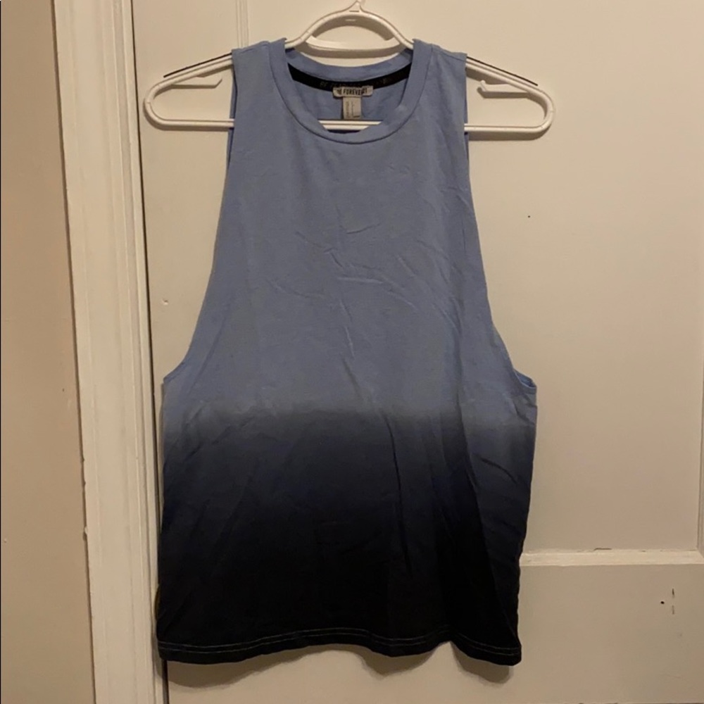 Women’s muscle T-shirt